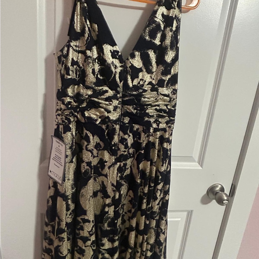 Betsy & Adam Black and Gold Maxi Dress - Picture 4 of 6
